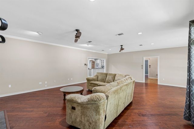 7324 Old Mill Run, Fort Worth, TX 76133