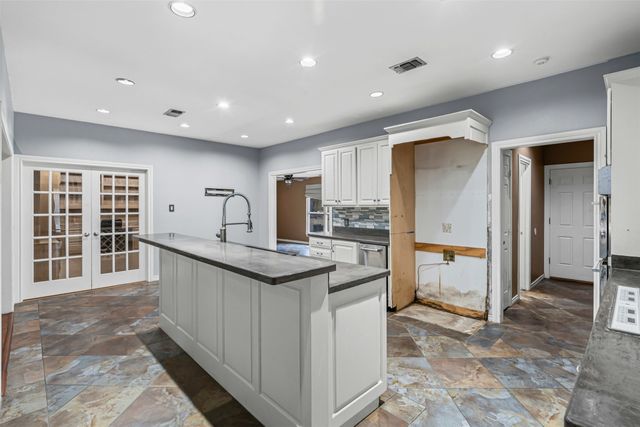 7324 Old Mill Run, Fort Worth, TX 76133