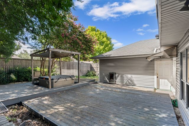 7324 Old Mill Run, Fort Worth, TX 76133