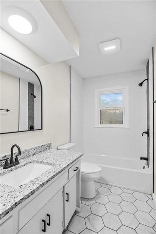 7828 WESTRIDGE Road, Raytown, MO 64138