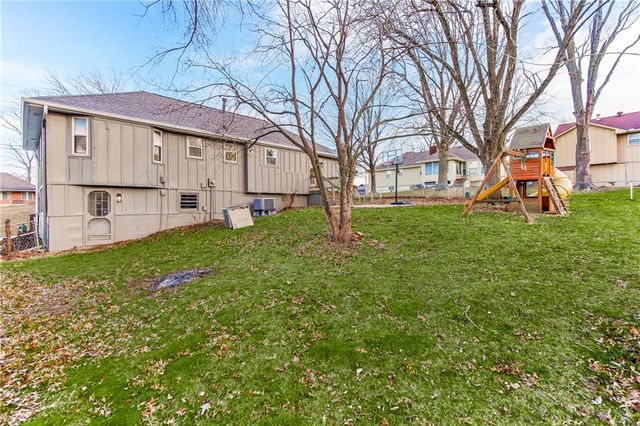 7828 WESTRIDGE Road, Raytown, MO 64138