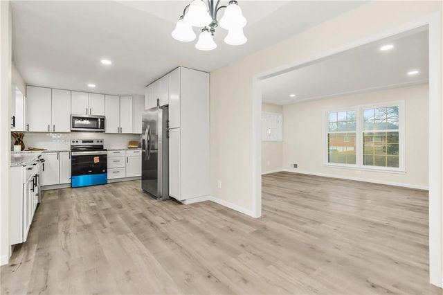 7828 WESTRIDGE Road, Raytown, MO 64138