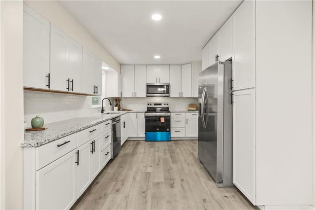 7828 WESTRIDGE Road, Raytown, MO 64138