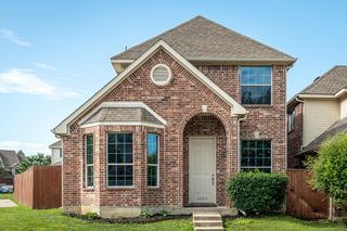 1064 Alyssa Lane, Carrollton, TX 75006