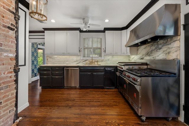 4720 Collinwood Avenue, Fort Worth, TX 76107