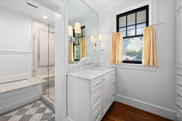 4720 Collinwood Avenue, Fort Worth, TX 76107