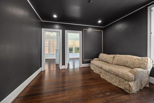 4720 Collinwood Avenue, Fort Worth, TX 76107