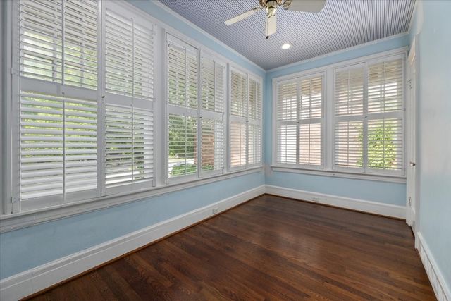 4720 Collinwood Avenue, Fort Worth, TX 76107