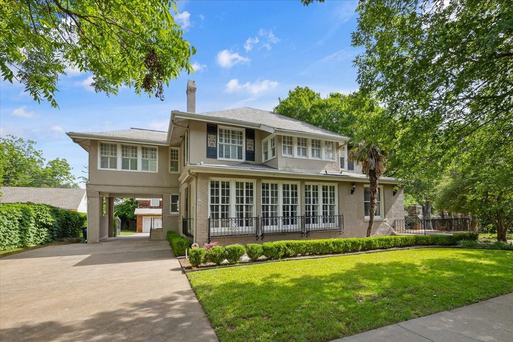 4720 Collinwood Avenue, Fort Worth, TX 76107