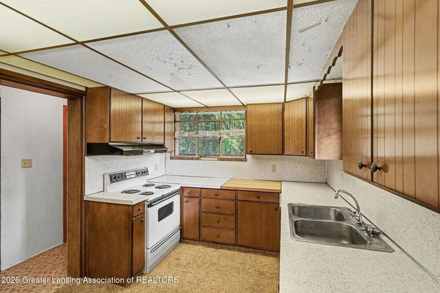 1163 W Grand River Avenue, Okemos, MI 48864