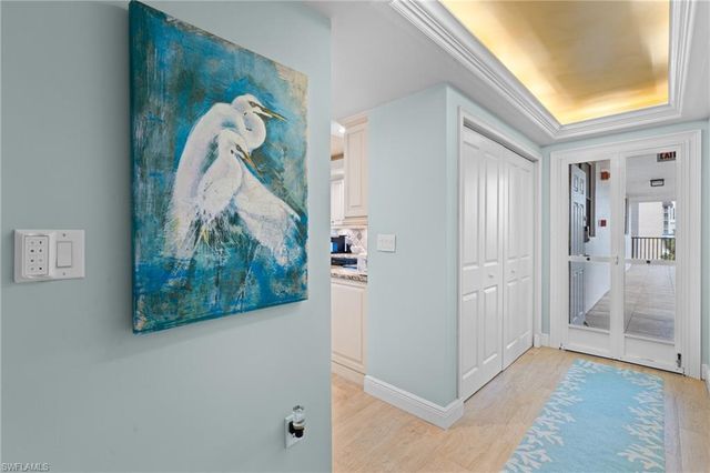 9375 Gulf Shore DR # 401, Naples, FL 34108