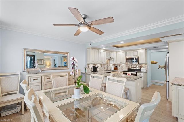 9375 Gulf Shore DR # 401, Naples, FL 34108