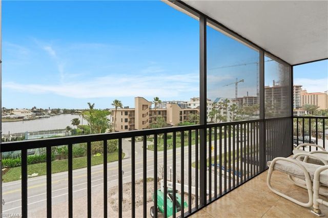 9375 Gulf Shore DR # 401, Naples, FL 34108