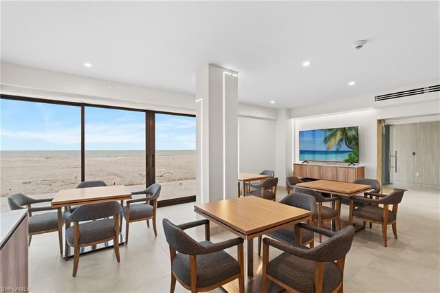 9375 Gulf Shore DR # 401, Naples, FL 34108