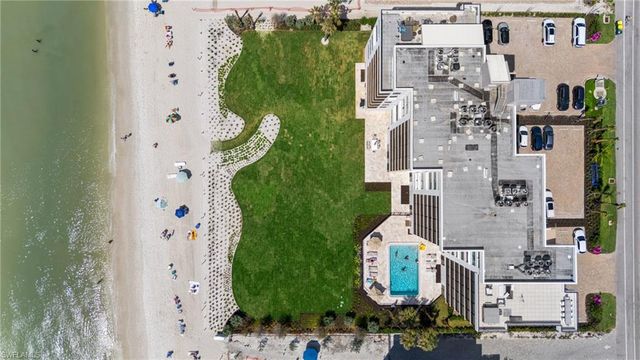 9375 Gulf Shore DR # 401, Naples, FL 34108