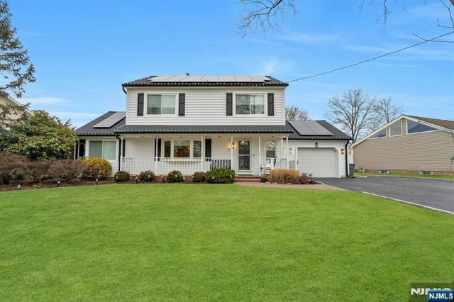 111 Crain Road, Paramus, NJ 07652