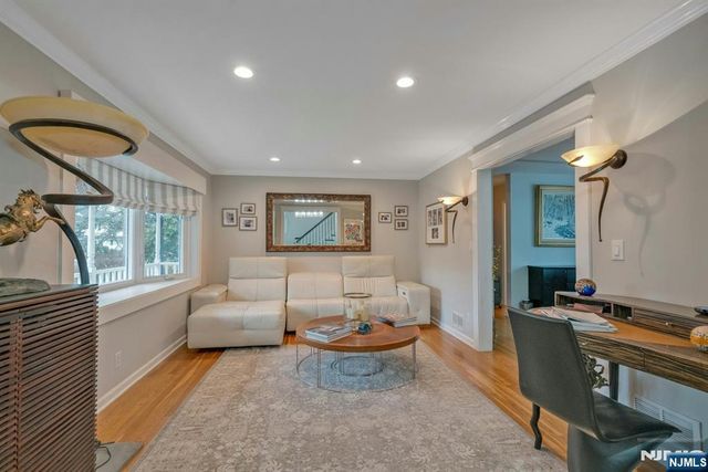 111 Crain Road, Paramus, NJ 07652