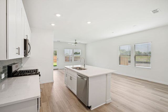 4143 Lavon Drive, Farmersville, TX 75442