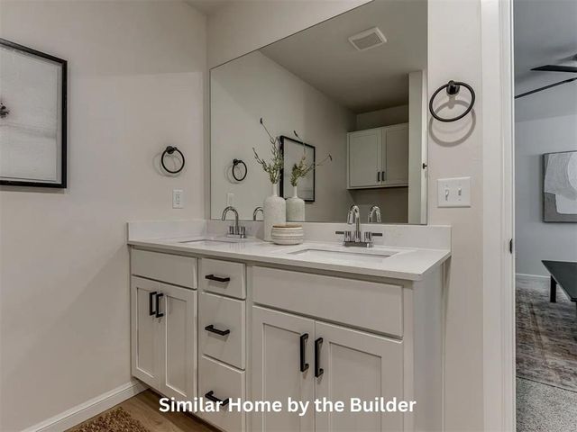 19608 Horseshoe Avenue, Edmond, OK 73012