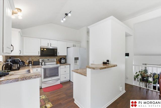 3104 Sheridan Road, Bellevue, NE 68123