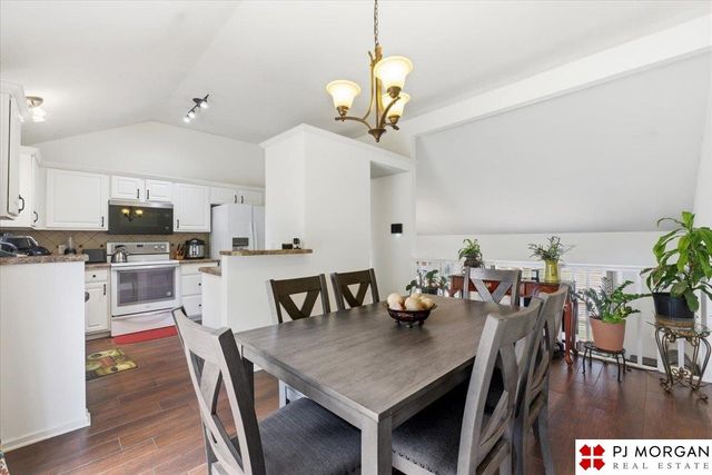 3104 Sheridan Road, Bellevue, NE 68123