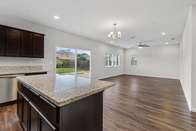 1504 Willow Dr, Ione, CA 95640
