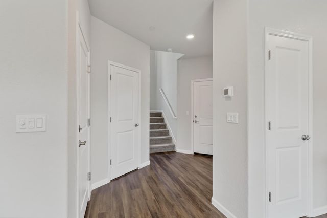 1504 Willow Dr, Ione, CA 95640
