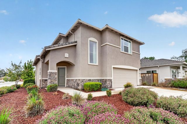 1504 Willow Dr, Ione, CA 95640