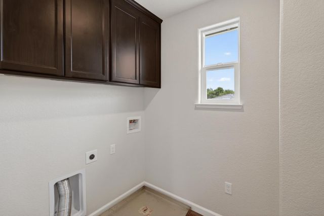 1504 Willow Dr, Ione, CA 95640