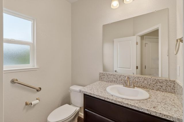 1504 Willow Dr, Ione, CA 95640