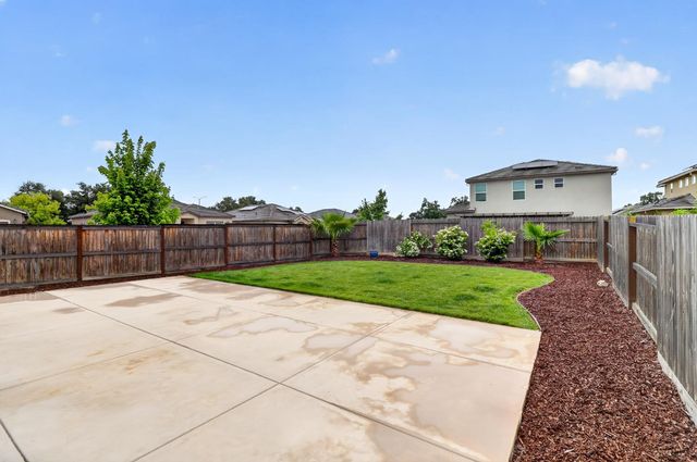 1504 Willow Dr, Ione, CA 95640