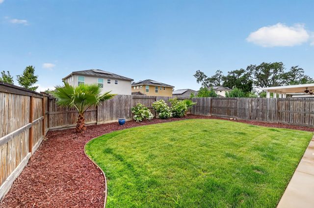 1504 Willow Dr, Ione, CA 95640