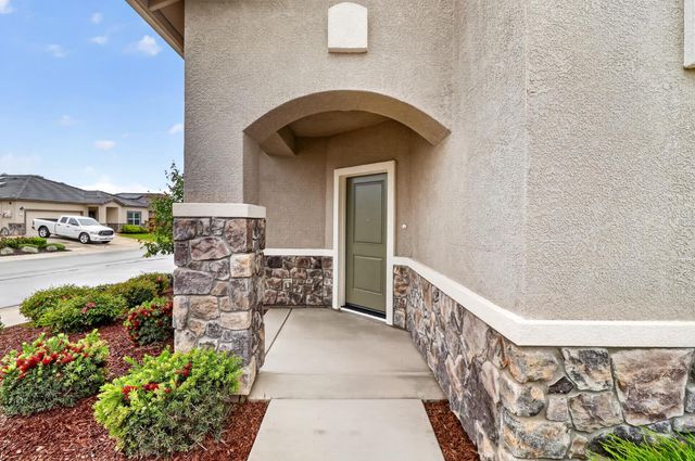1504 Willow Dr, Ione, CA 95640
