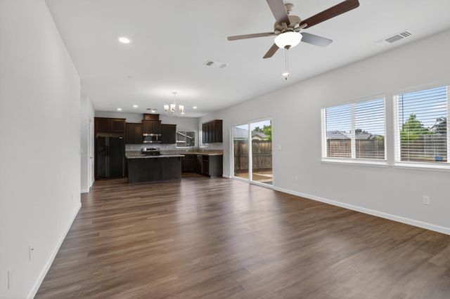 1504 Willow Dr, Ione, CA 95640