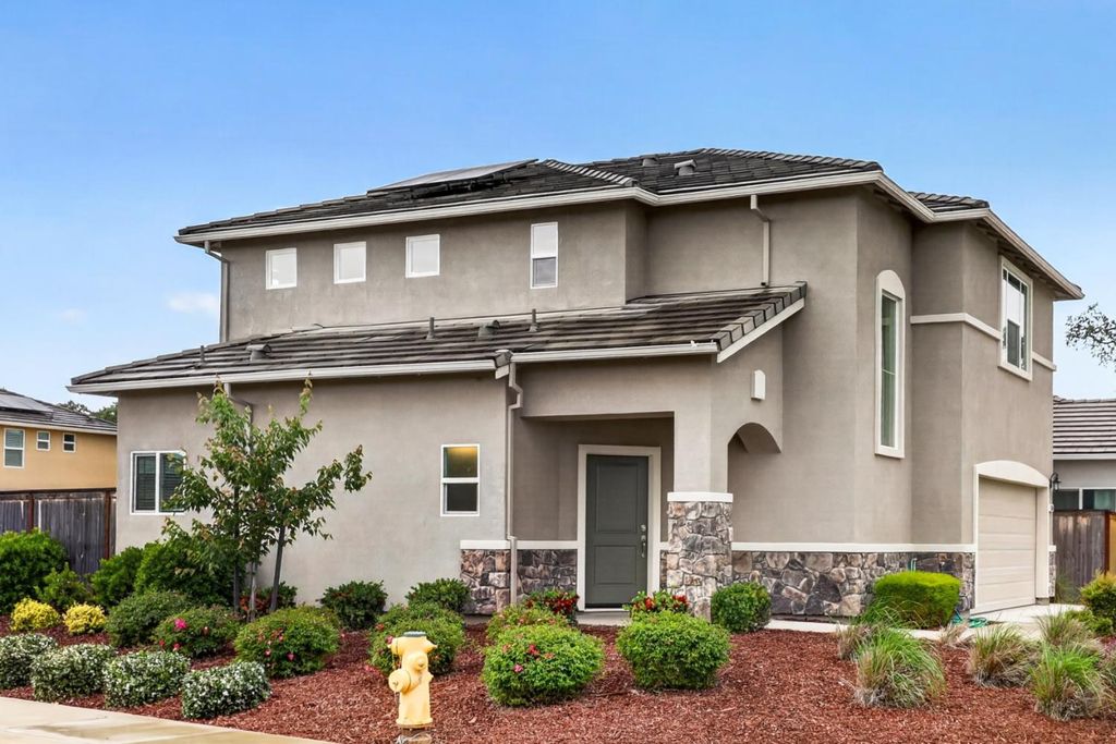 1504 Willow Dr, Ione, CA 95640