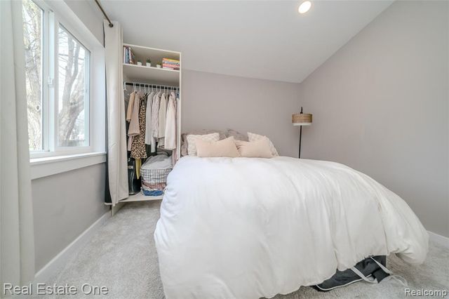 515 S Michigan Avenue, Howell, MI 48843