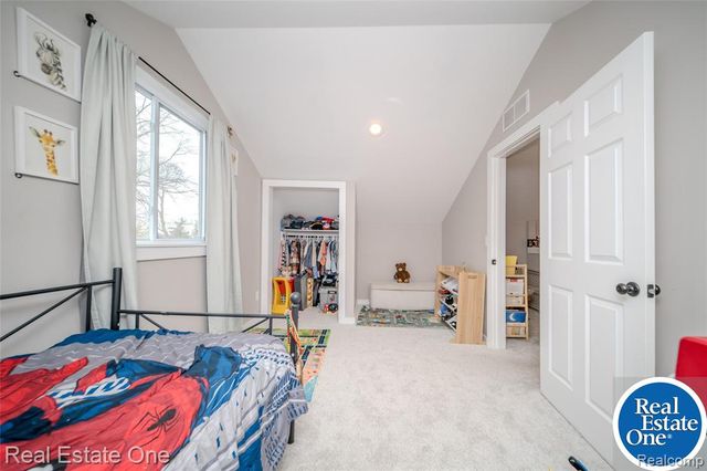 515 S Michigan Avenue, Howell, MI 48843