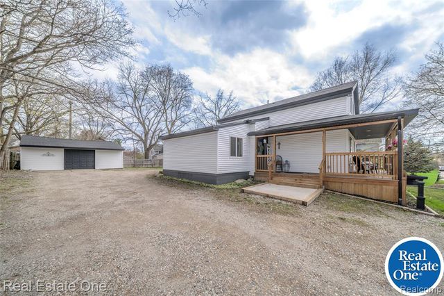 515 S Michigan Avenue, Howell, MI 48843