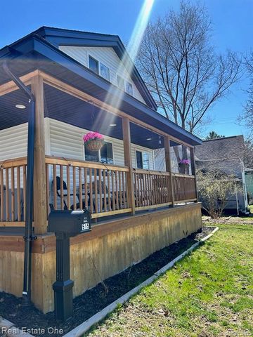 515 S Michigan Avenue, Howell, MI 48843