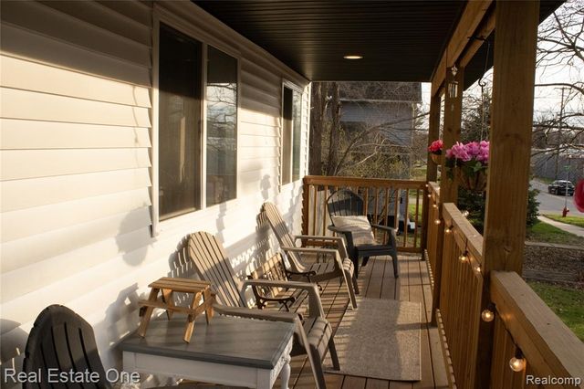 515 S Michigan Avenue, Howell, MI 48843
