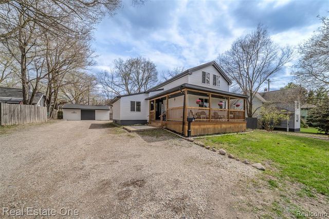515 S Michigan Avenue, Howell, MI 48843