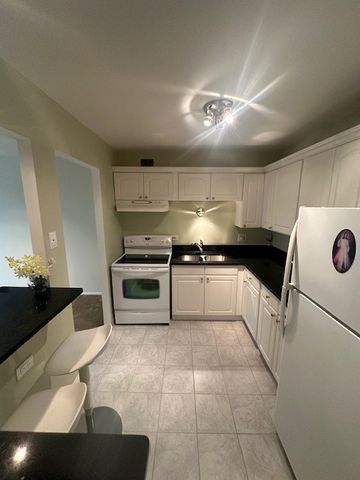 9098 W Terrace Drive 3-I, Niles, IL 60714