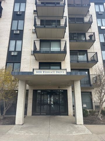 9098 W Terrace Drive 3-I, Niles, IL 60714