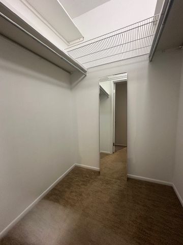 9098 W Terrace Drive 3-I, Niles, IL 60714