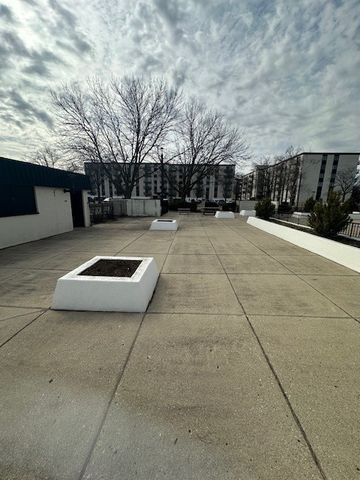 9098 W Terrace Drive 3-I, Niles, IL 60714