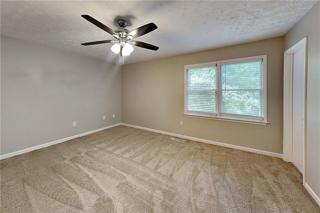 4125 Inola Trail NE, Roswell, GA 30075