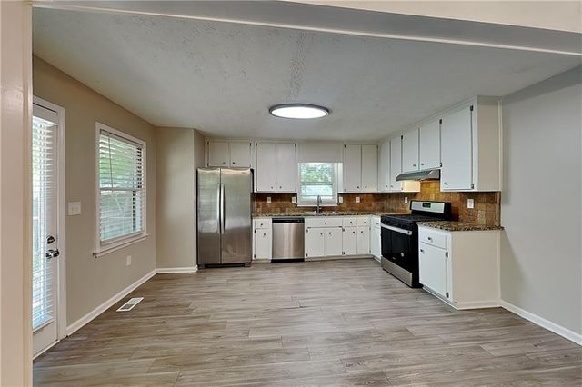 4125 Inola Trail NE, Roswell, GA 30075