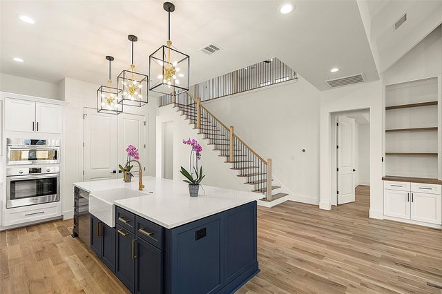 1038 W 31st Street, Houston, TX 77018