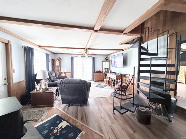 8902 S 900 E Road, Walkerton, IN 46574