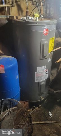 2100 SINGERLY RD, Elkton, MD 21921